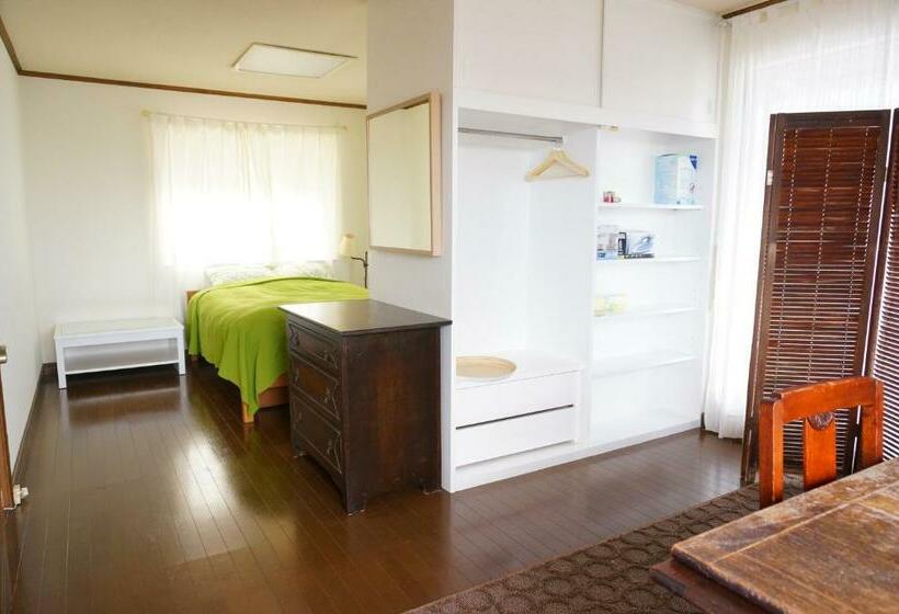 غرفة قياسية رباعية, Atelier Bee S Knees Bed & Breakfast