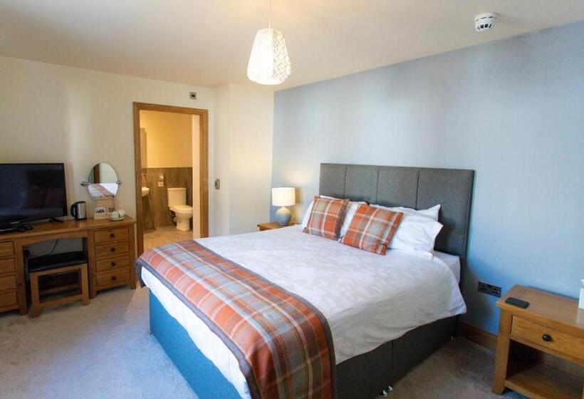 Номер Стандарт, Redwood House