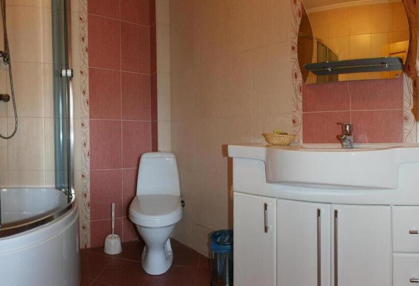 سوئیت جونیور خانوادگی, Complex Vivcharyk