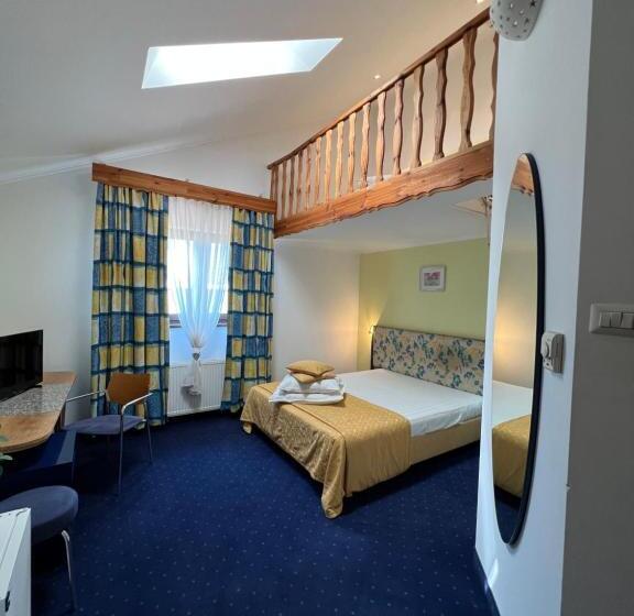 スタンダードトリプルルーム, Doi Taurasi