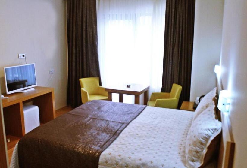 اتاق استاندارد, Emsa Palace