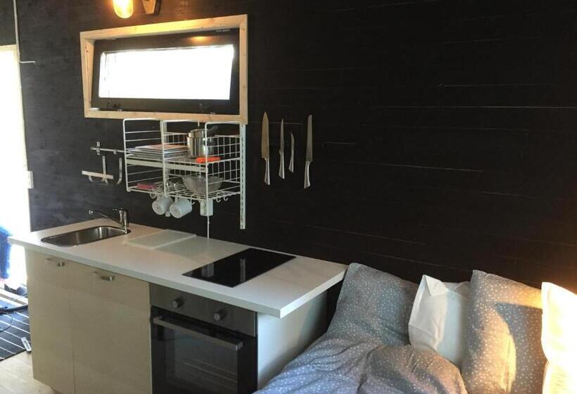 Студио Стандарт с Балконом, Farm Stay Happy Dogs Ranch