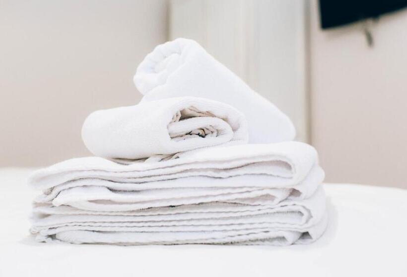 سوئیت 2 خوابه, Lambert