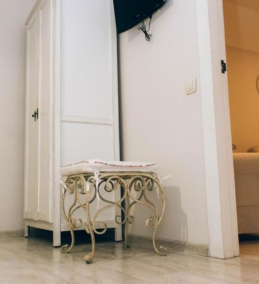 سوئیت 2 خوابه, Lambert