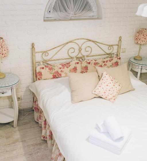 سوئیت 2 خوابه, Lambert