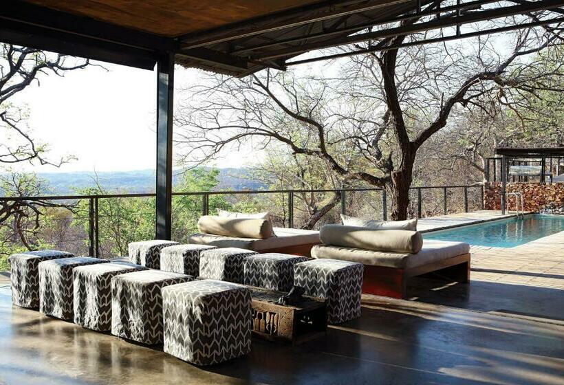 Deluxe room with river view, The Outpost & Pel S Post