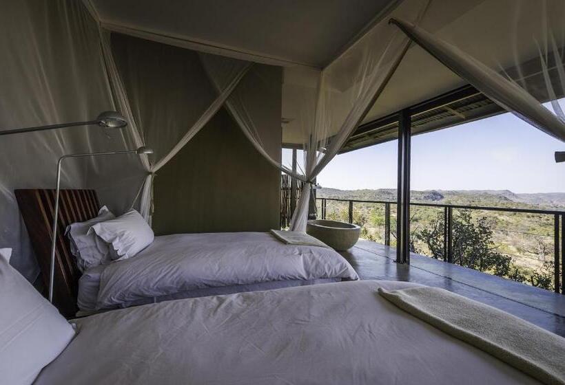 Deluxe room with river view, The Outpost & Pel S Post