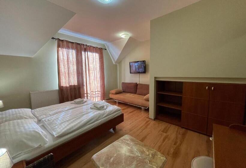 스탠다드 발코니 스튜디오, Penzión Tulip