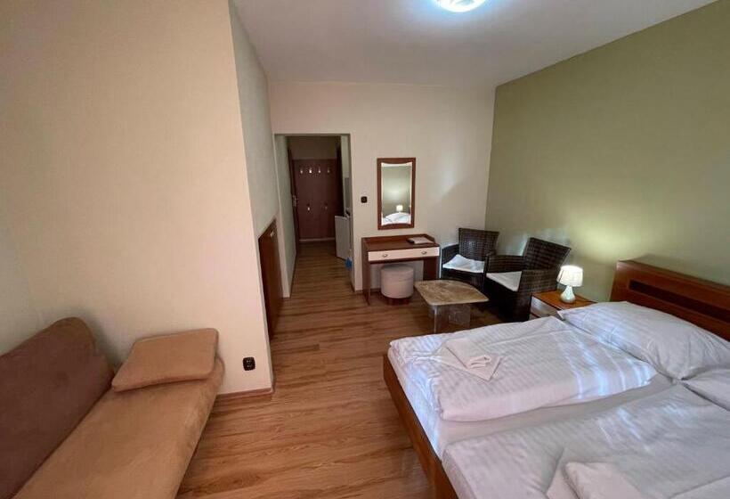 스탠다드 발코니 스튜디오, Penzión Tulip