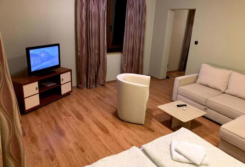 스탠다드 스튜디오 정원 전망, Penzión Tulip