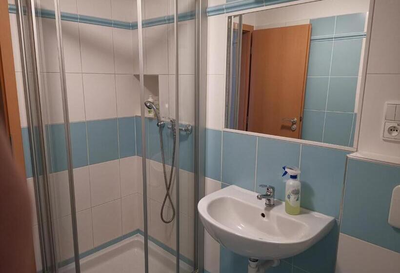 Люкс с Террасой, Penzion Pod Zámkem