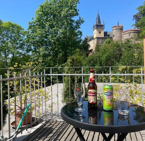 Люкс с Террасой, Penzion Pod Zámkem