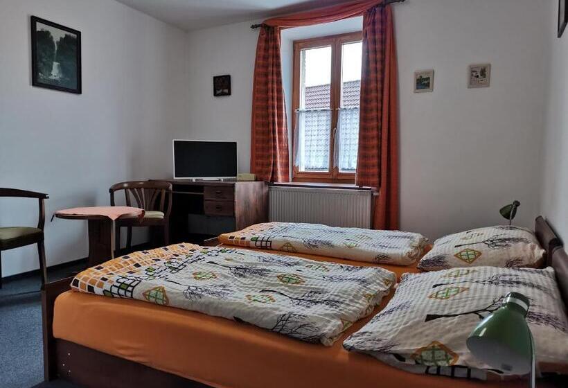 Номер Стандарт, Penzion Pod Zámkem