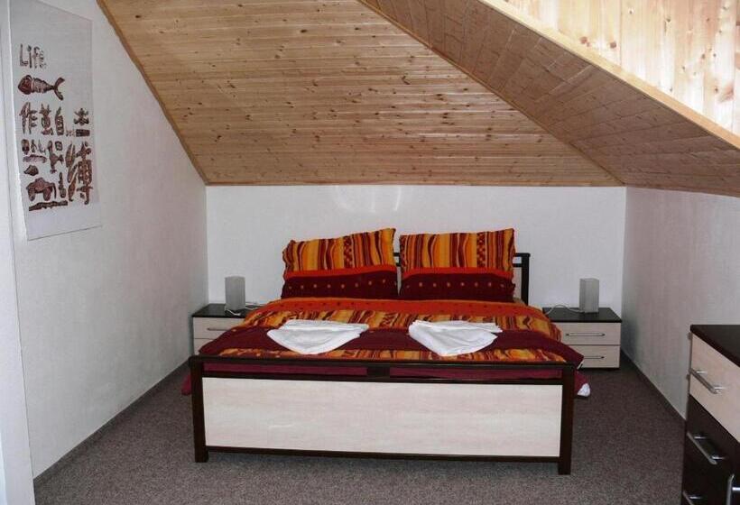 3침실 스위트, Penzion Továrníkova Vila