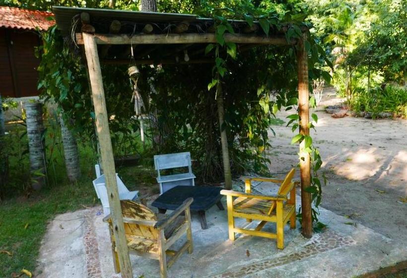 بنجلو قياسى مطلّ علي الحديقة, Pousada Camping Porto Grande