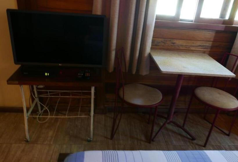 بنجلو قياسى مطلّ علي الحديقة, Pousada Camping Porto Grande