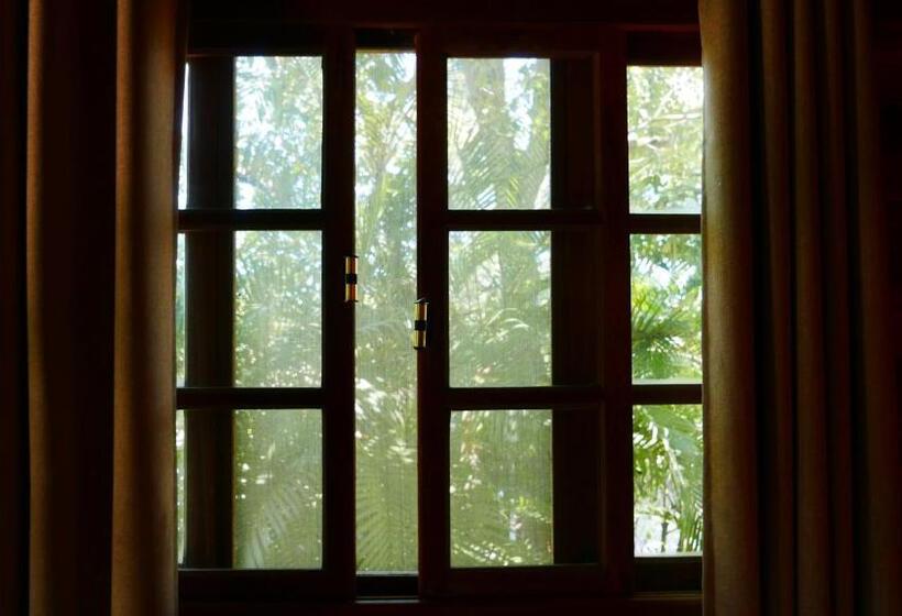 بنجلو قياسى مطلّ علي الحديقة, Pousada Camping Porto Grande