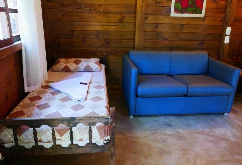 بنجلو قياسى مطلّ علي الحديقة, Pousada Camping Porto Grande