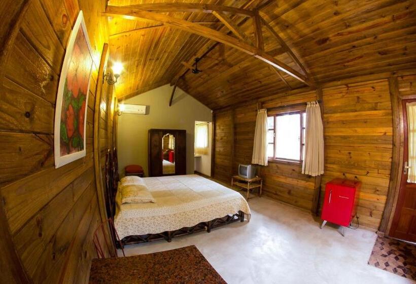 بنجلو قياسى مطلّ علي الحديقة, Pousada Camping Porto Grande