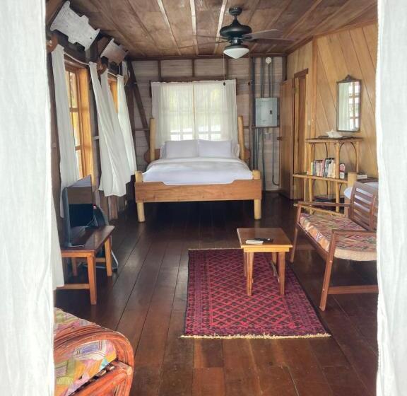 מיטת קינג בסוויטה, Casa Acuario Boutique