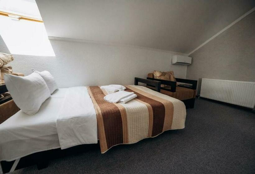 Семейный Номер, Avalon Hotel&pool