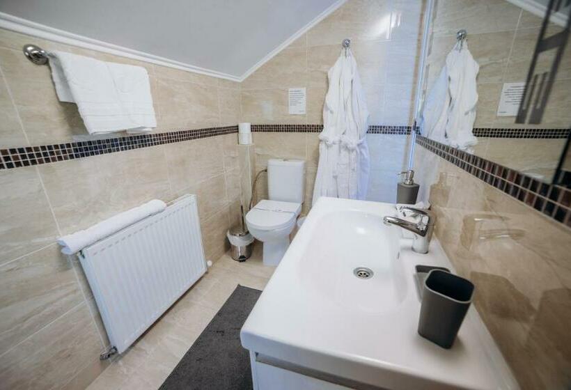 Семейный Номер, Avalon Hotel&pool