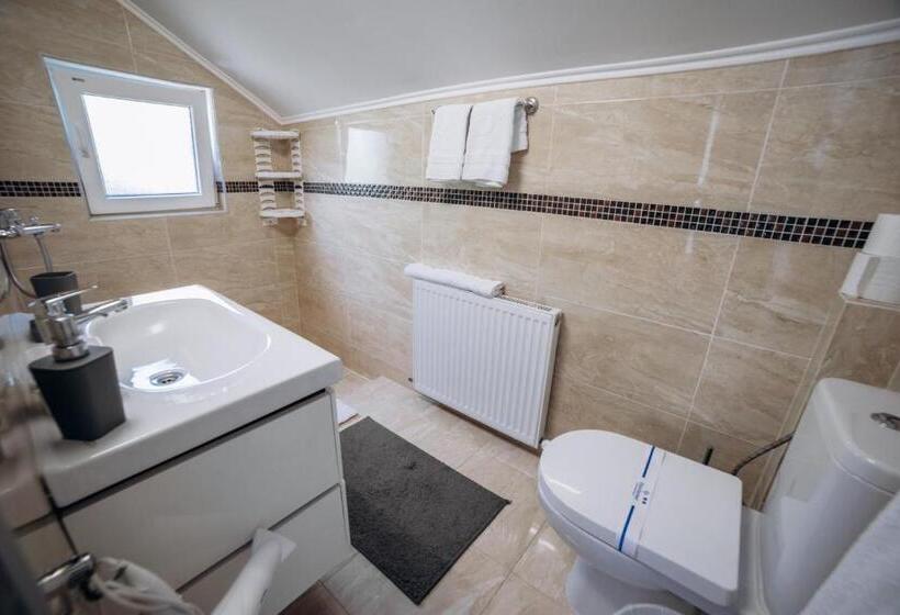 Семейный Номер, Avalon Hotel&pool