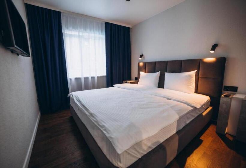 Семейный Номер, Avalon Hotel&pool