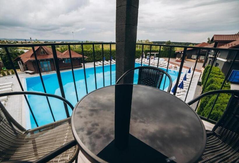 Люкс с Балконом, Avalon Hotel&pool