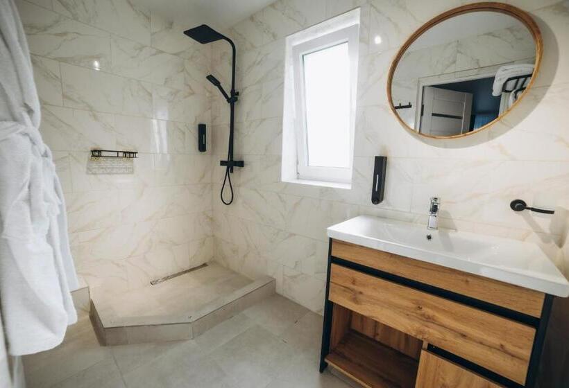 Номер Deluxe, Avalon Hotel&pool