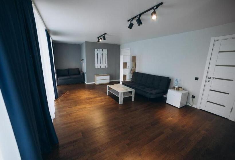 Люкс с Балконом, Avalon Hotel&pool