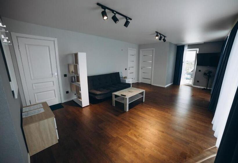 Люкс с Балконом, Avalon Hotel&pool