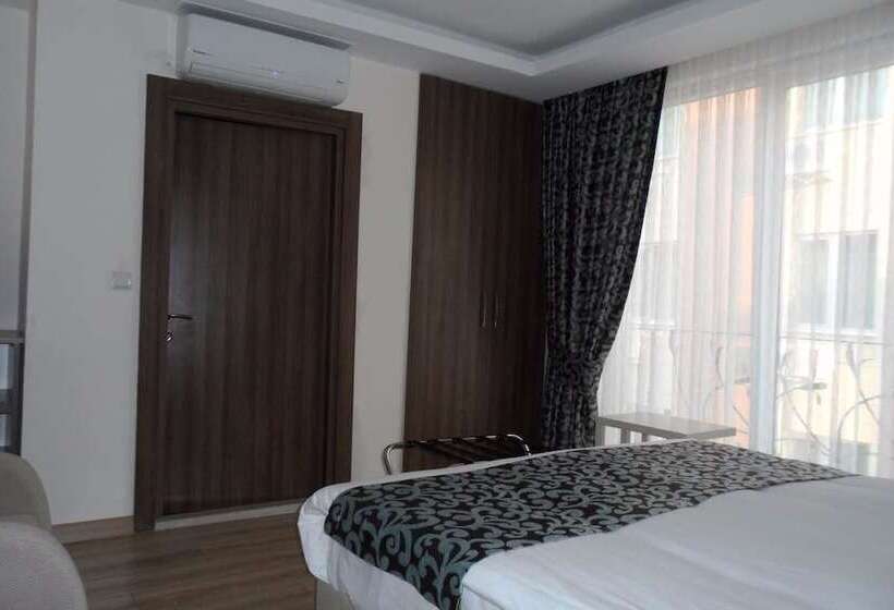 スタンダードトリプルルーム, Zen Inn Boutique