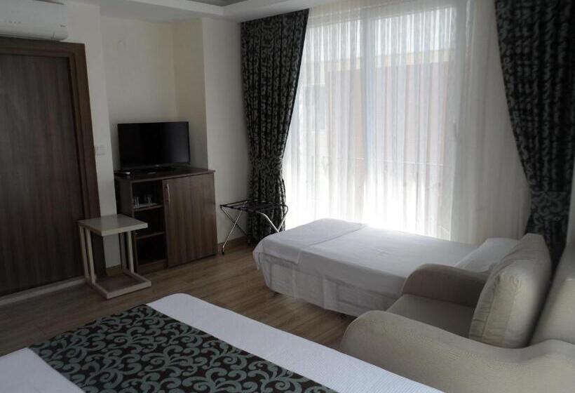 スタンダードトリプルルーム, Zen Inn Boutique