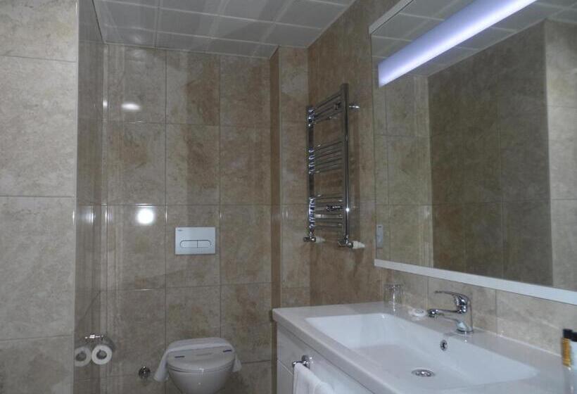 スタンダードトリプルルーム, Zen Inn Boutique