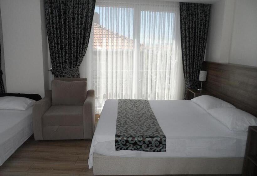 Номер Стандарт Трехместный, Zen Inn Boutique