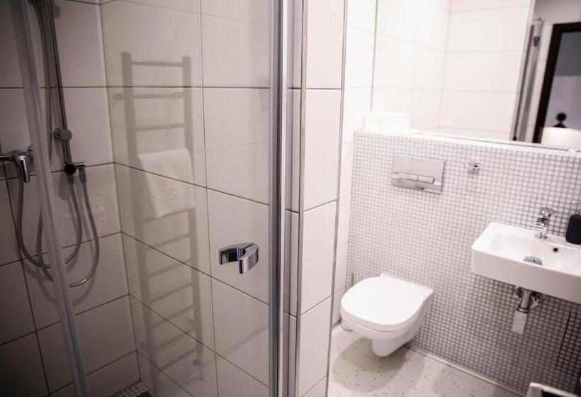 Standard Szoba, Drnholec