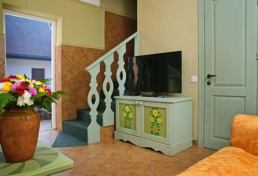 חדר סטנדרט נוף לאגם, Kryve Ozero