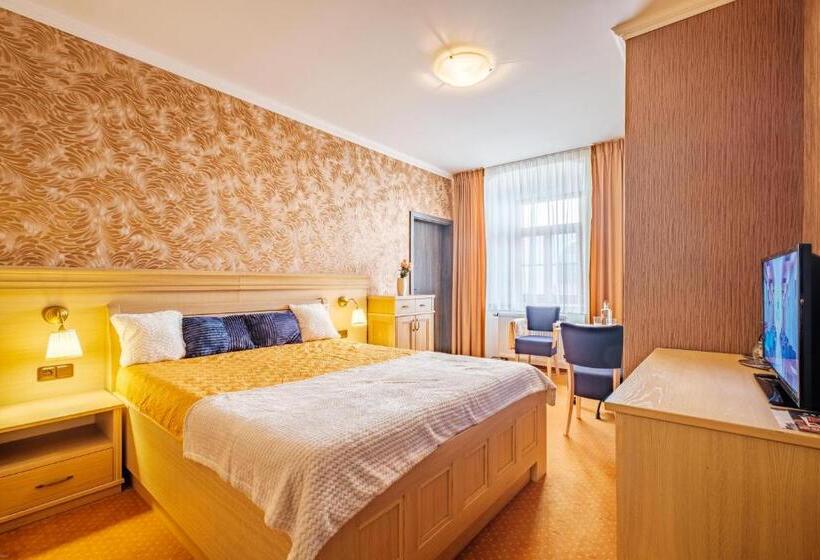 豪华房间, Orličan