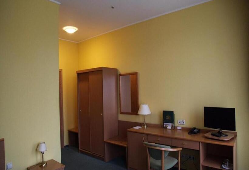 اتاق استاندارد یک نفره, Zoloto Karpat