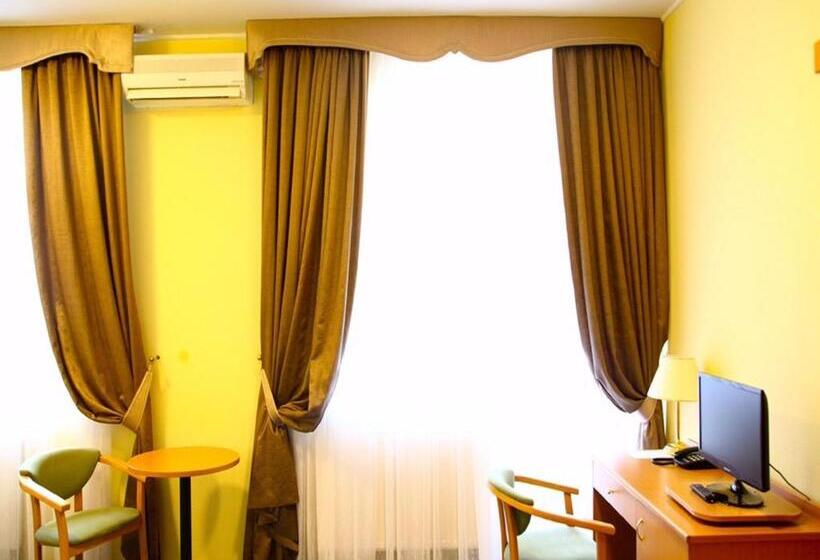 اتاق سوپریور یک تخته, Zoloto Karpat