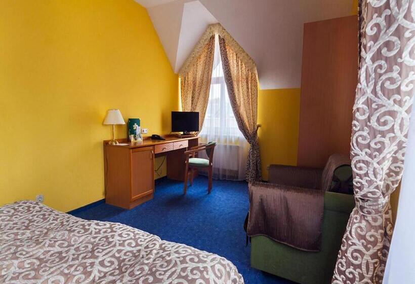 سوییت جونیور, Zoloto Karpat