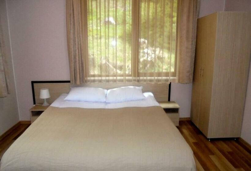 Номер Стандарт с Террасой, ивелия къща за гости