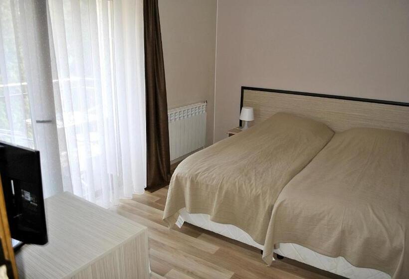 Номер Стандарт с Террасой, ивелия къща за гости