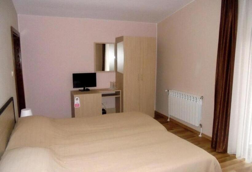 Номер Стандарт, ивелия къща за гости