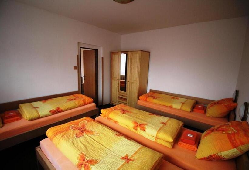 Семейный Номер, Penzion Relax