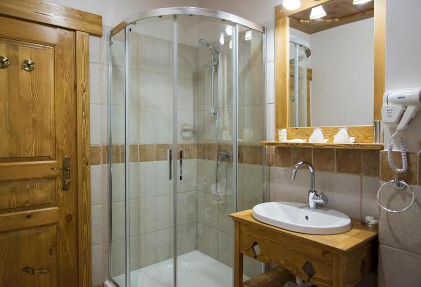 סוויטה משפחתית, Samedru