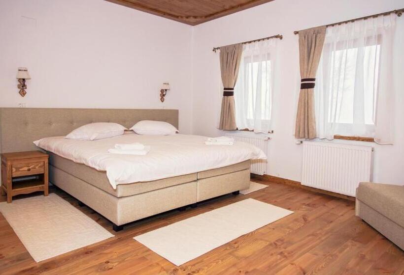 חדר סטנדרט לשלושה, Samedru