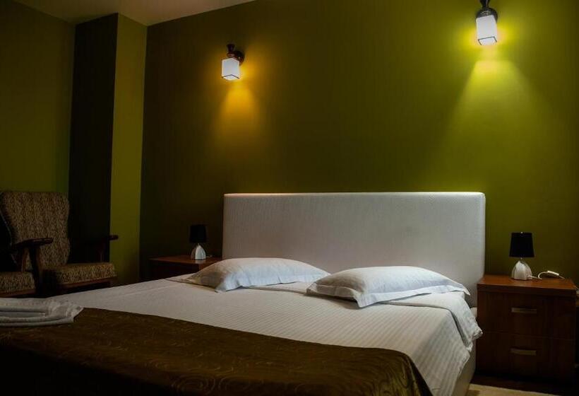 חדר סטנדרט, Pensiunea Clasic Hunedoara