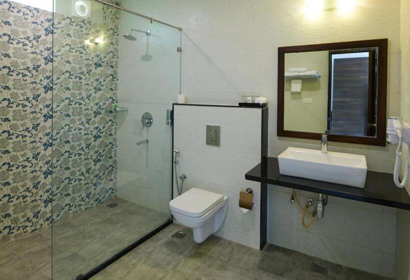 غرفة بريميوم, Sterling Palavelli Godavari